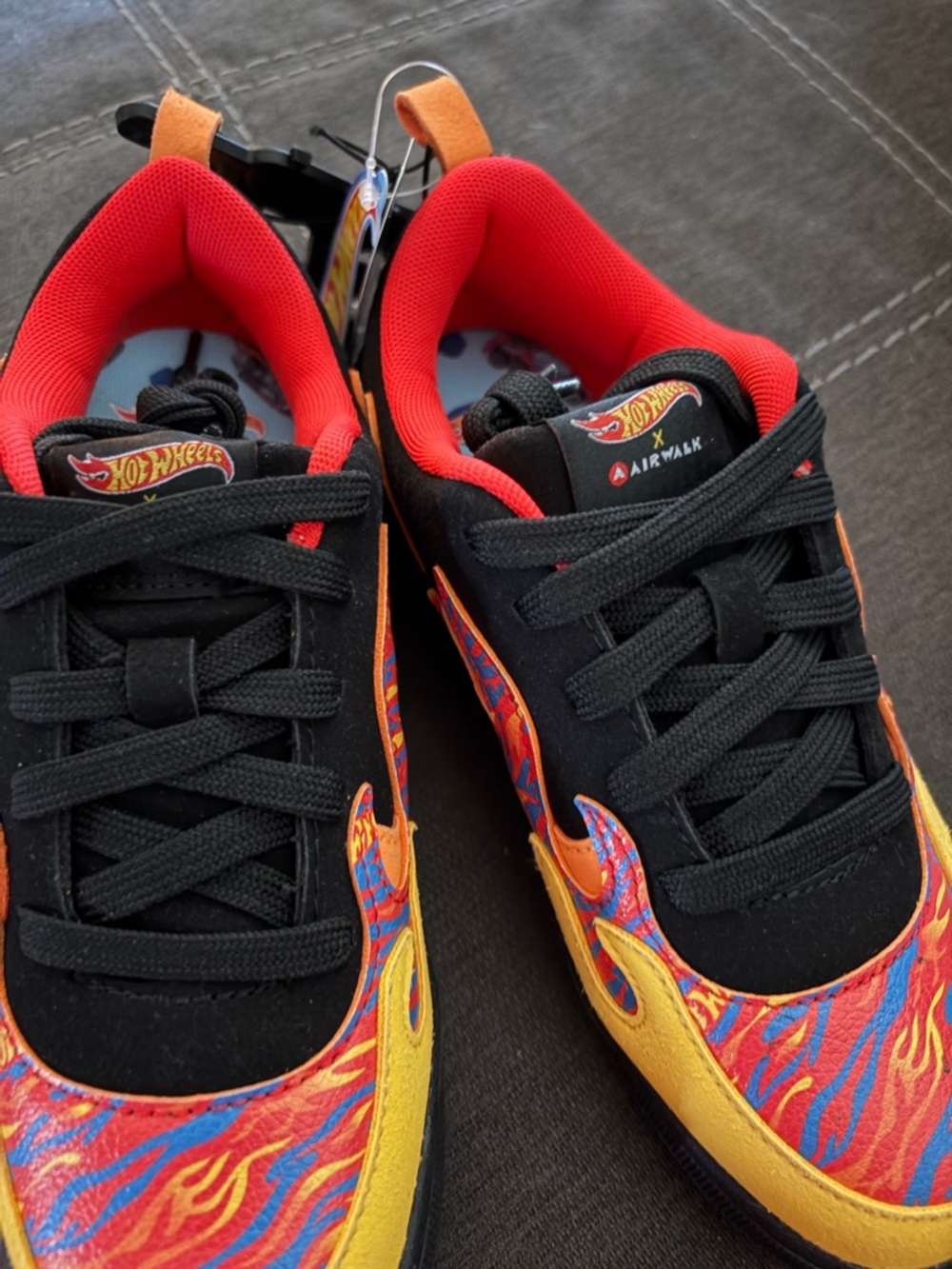 Kids Flame-Print Low Top Sneakers in Black, Red, Yellow new